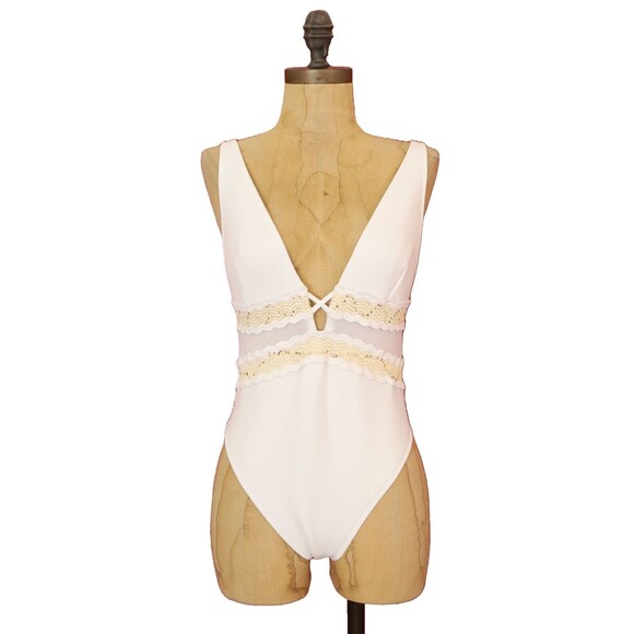 River Island High Apex One Piece Swimsuit Size 6 Deep V Sequin White Gold NWD B9 - Picture 2 of 6